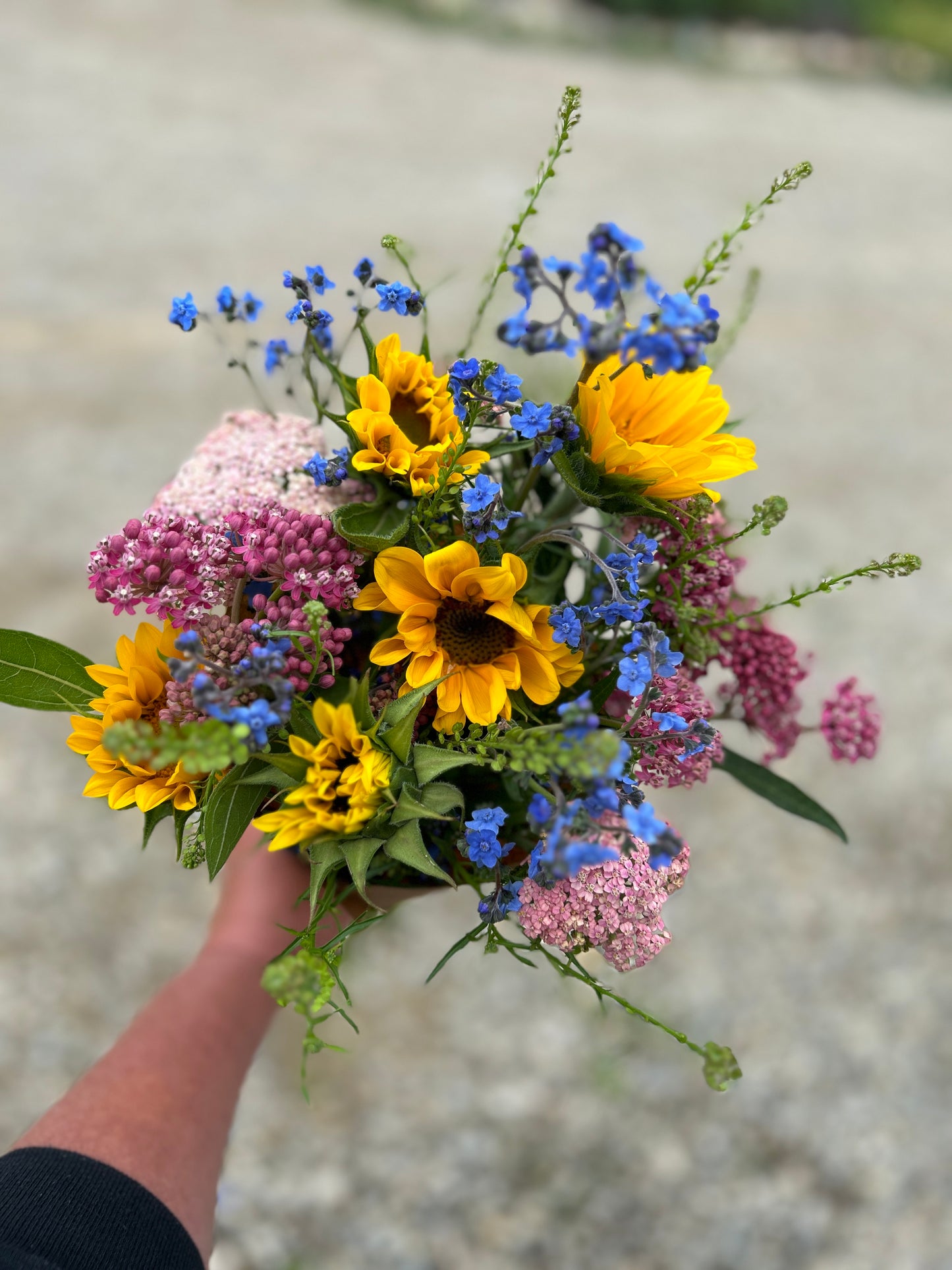Early Summer Weekly (8 Bouquets)